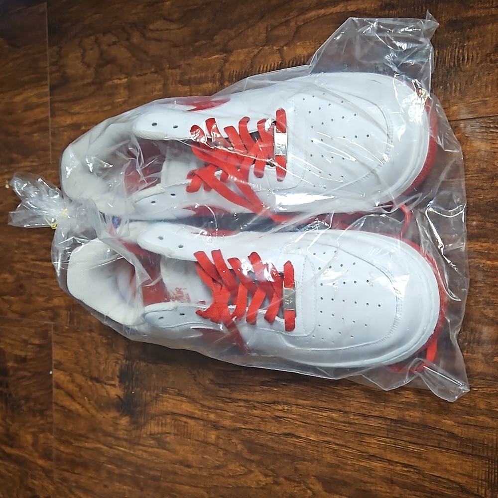 Nike force 1 size 15 in men  white and red
